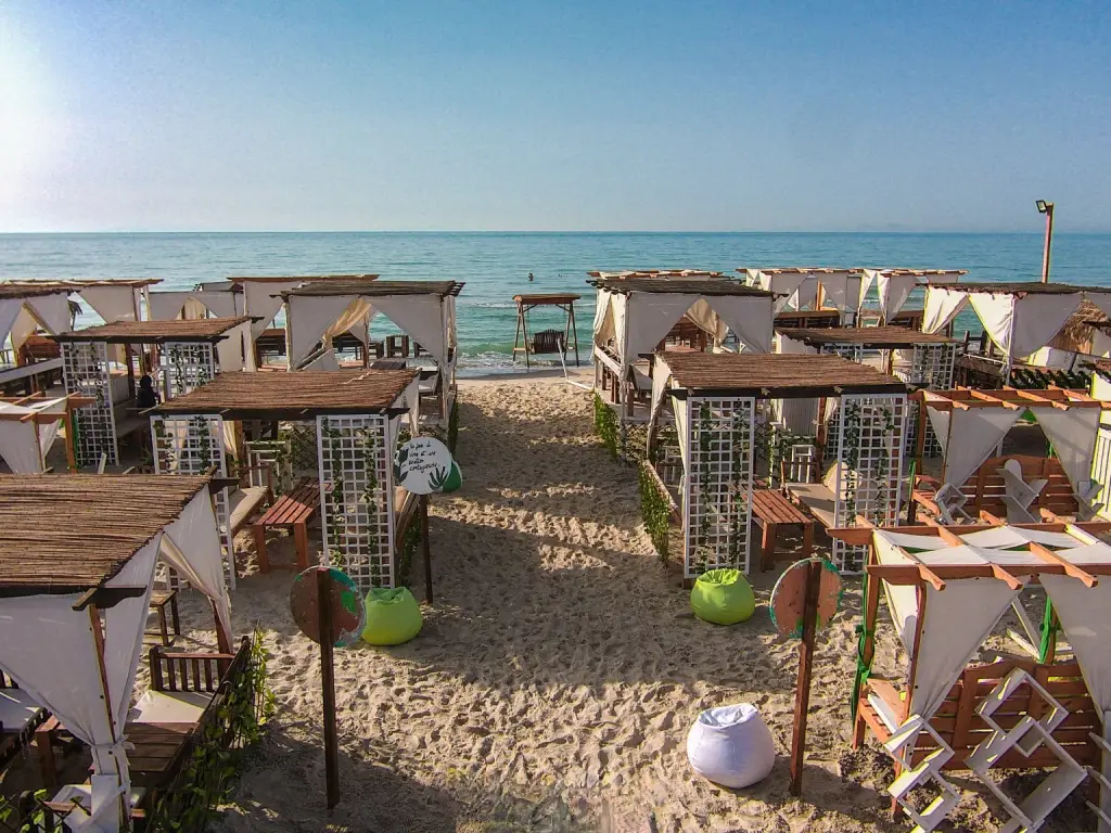 Le Voilier à Plage Sidi Ali Mekki, Ghar El Melh, Bizerte, Menu, Loc..